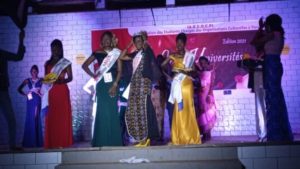 MISS INTER-UNIVERSITÉS DE PARAKOU/APRÈS UN MANDAT RÉUSSI, Miss Alidath Yamassarè rend sa couronne avec fierté