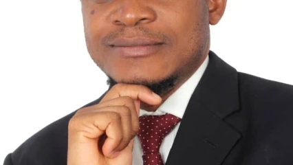 Pour aider la jeunesse dans l’élevage des volailles à Nikki: Dr Issihako Zimé Lafia octroie des bourses de formation aux jeunes 