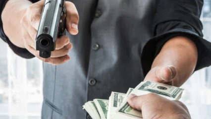 BÉNIN/BRAQUAGE DE 2 BUS À TOUÏ : 7 malfrats armés, dépouillent 79 passagers