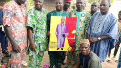 TCHAOUROU/APRÈS SON ÉLÉVATION AU GRADE DE MAÎTRE DE CONFÉRENCES DU CAMES : Dr Janvier Assouni honoré par la jeunesse de Boronè