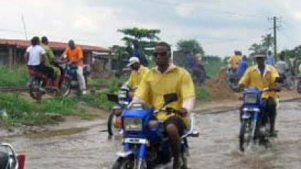 LA RÉFORME DES TAXIS-MOTOS EN QUESTION !