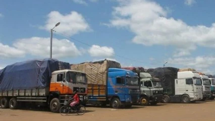 EMBARGO SUR LES VÉHICULES RB AU PORT DE LOMÉ : Les transporteurs béninois bloqués en métaphase