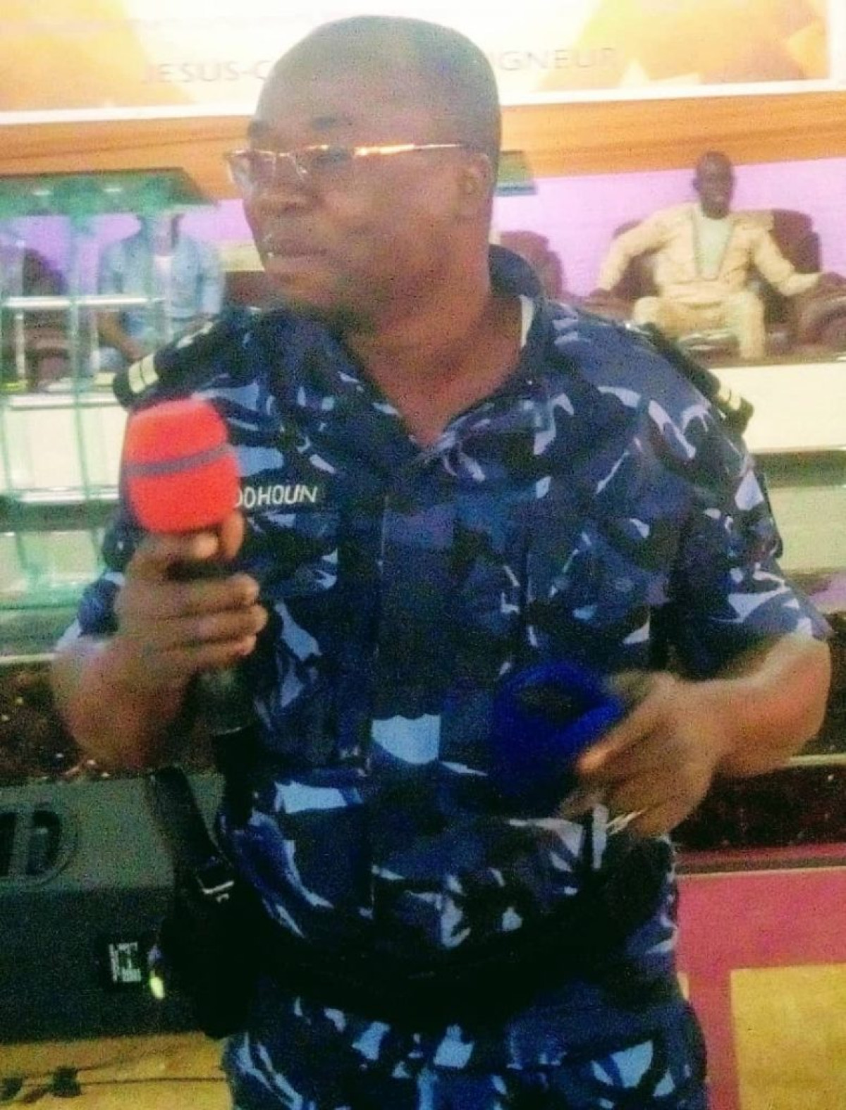 MESURES SÉCURITAIRES EN FIN D&rsquo;ANNÉE A PARAKOU : Le commissaire Charles Kindédohoun en sensibilisation dans les églises