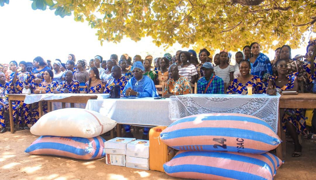 Fan club Aziz Touré: un pont social au service des plus démunis