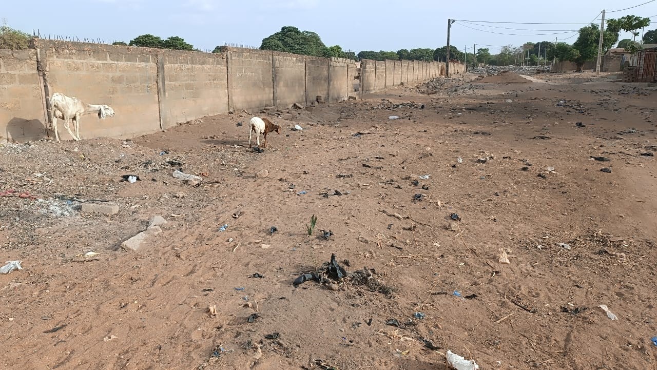 Epp zongo 2: un dépotoir sauvage d'ordures défie autorités