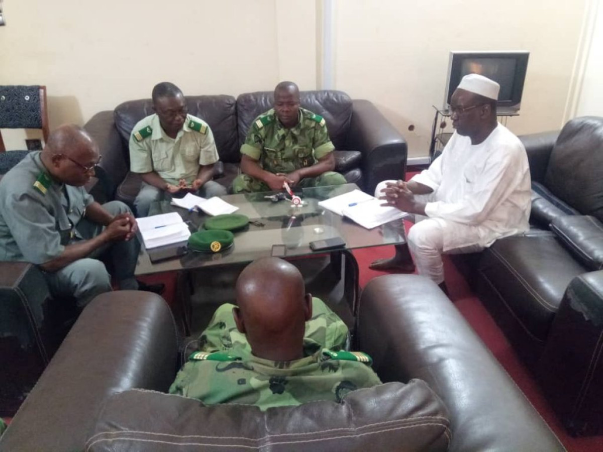 SEANCE D&rsquo;ECHANGE A LA MAIRIE DE MALANVILLE : Le commandant Félicien Amakpé expose ses ambitions au maire