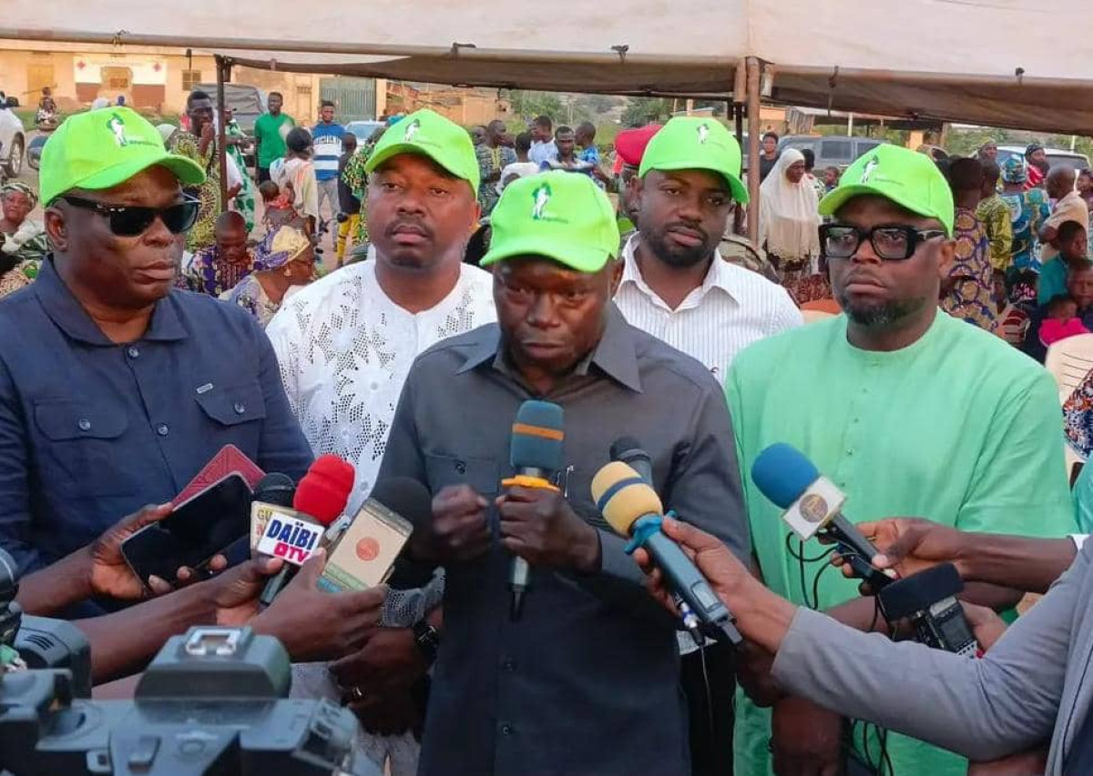 Siphonneurs de budgets en divagation, commerçants politiques&#8230;: le ministre Akpona scie une branche sur laquelle il est assis 