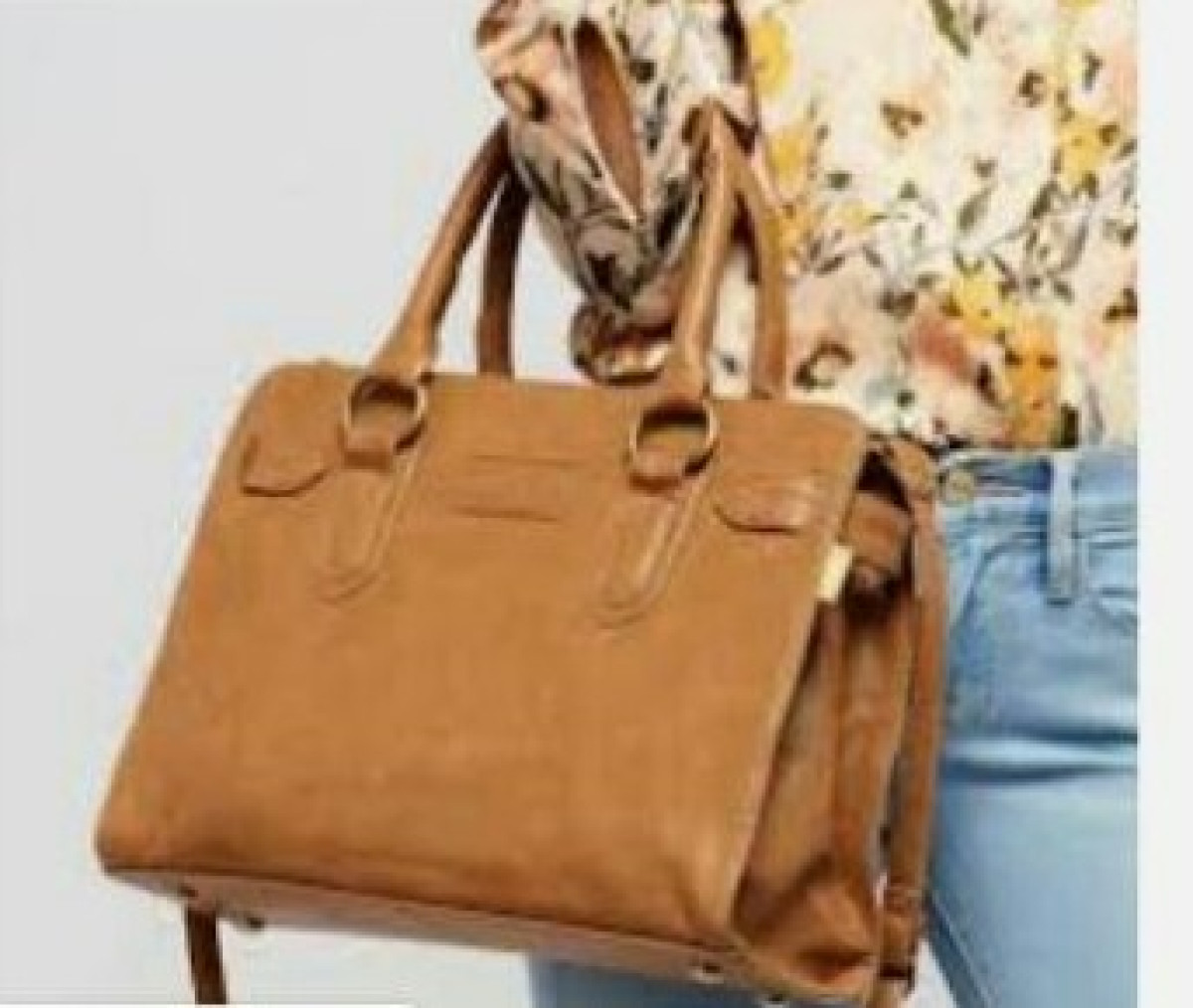 FASHION AND PRESENT-DAY TENDENCY : Women&rsquo;s handbag, necessity or finery?