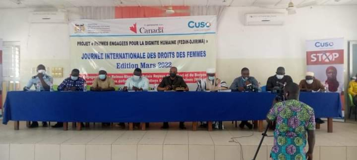 PROJET FEMMES ENGAGÉES POUR LA DIGNITÉ HUMAINE (FEDIH-DJIRIMA) : L&rsquo;Ong Cuso international sensibilise les reines-mères des palais royaux sur les mutilations génitales