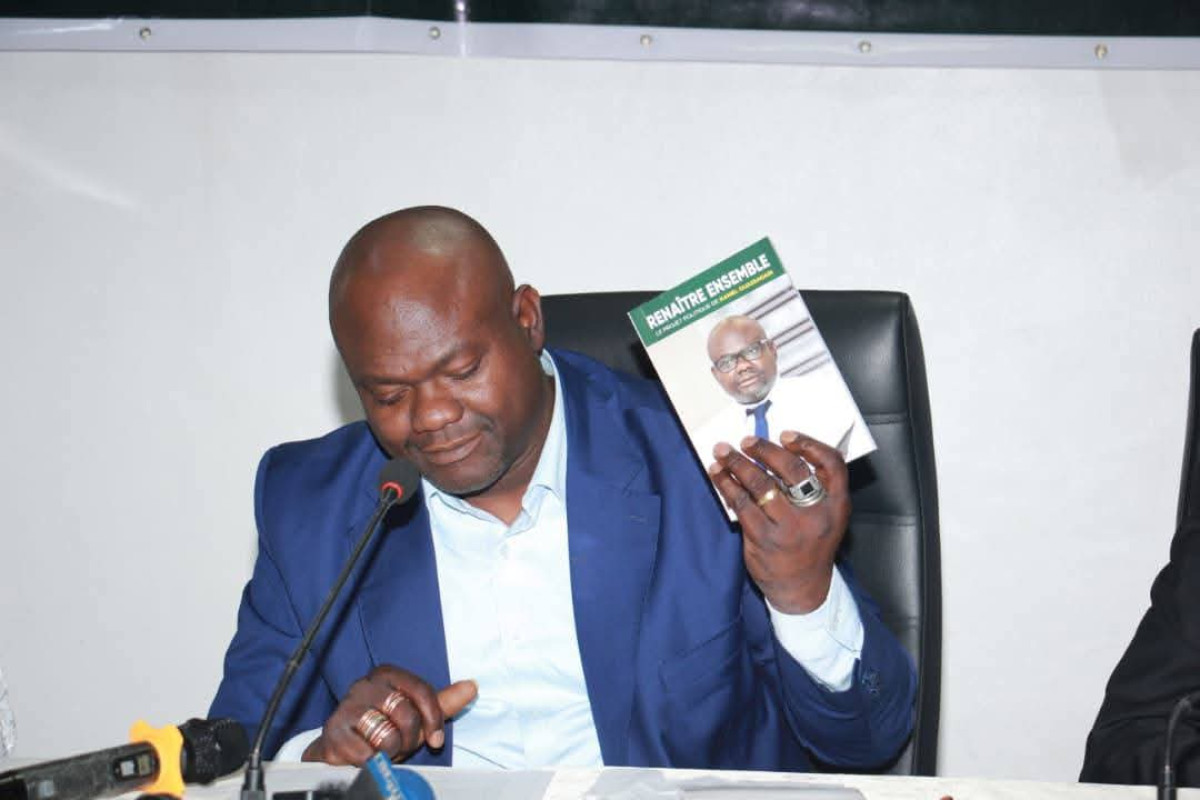 Projet de société pour la présidentielle de 2026: Kamel Ouassagari lance le livre "Renaître Ensemble"