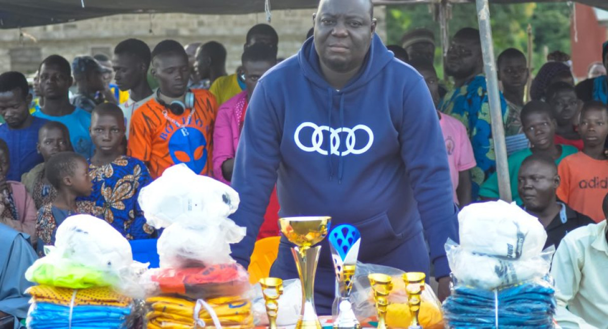 TCHAOUROU/A TRAVERS LE TOURNOI JEUNESSE SANS VIOLENCE À BÉTÉROU : Yves Chabi Atta et le Br promeuvent l’unité chez les jeunes . Sinahou 2 s’adjuge le premier prix avec un score de 2 buts