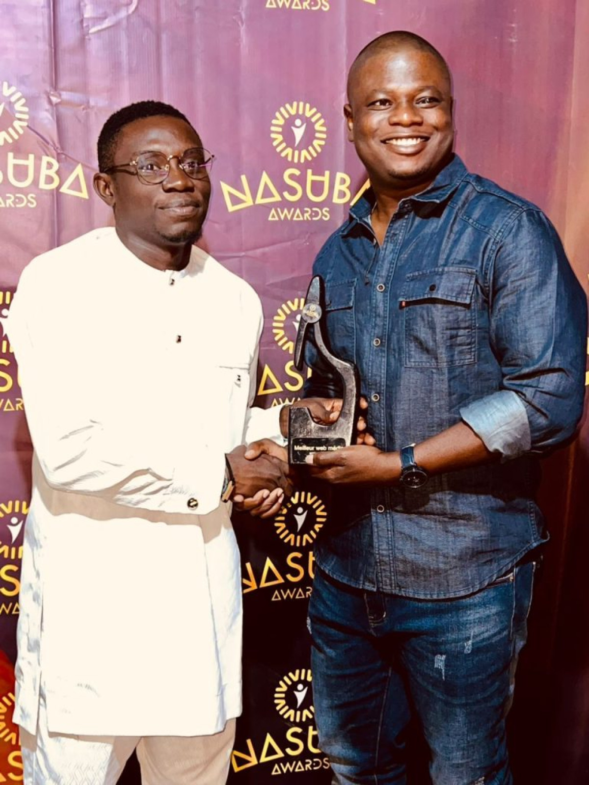 NASUBA AWARD 2023 : Daabaaru remporte le trophée de Meilleur Web Média
