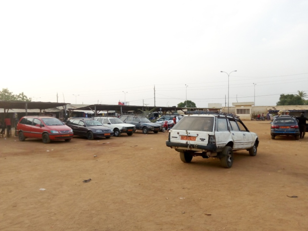 CONSÉQUENCES DU CORDON SANITAIRE SUR LE TRANSPORT : Les chauffeurs de Parakou en chômage technique