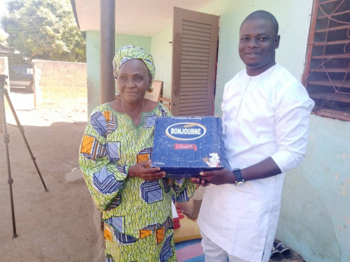 POUR FETER DANS LA JOIE ET LE BONHEUR,  Bok Sarl soutient les orphelins de Zénab Bori Soumanou