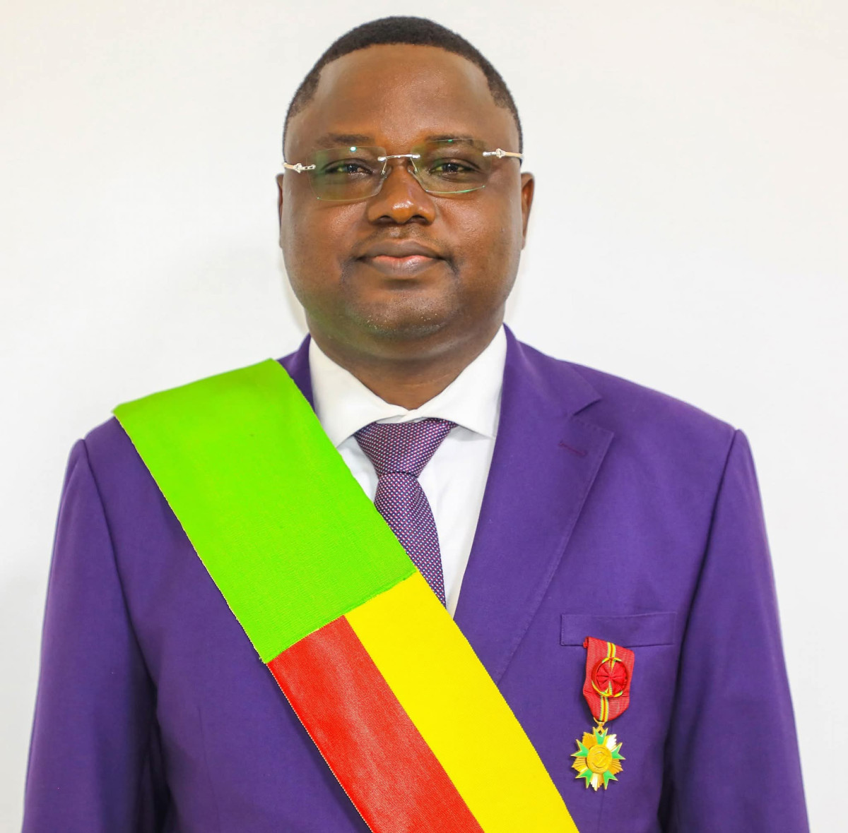 Grande chancellerie du bénin :Le maire Bio Sarako Tamou décoré