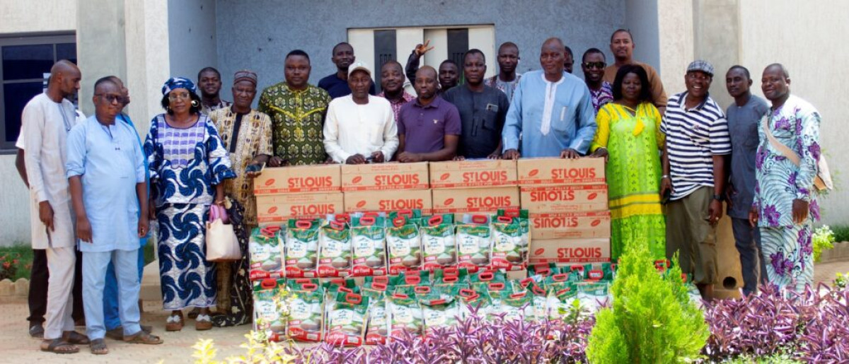 Ramadan/Soutien du parti UP le Renouveau à Banikoara: Bio Sarako Tamou distribue des kits alimentaires aux fidèles musulmans 