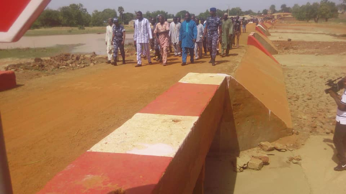 MISE EN SERVICE D&rsquo;UN PONT SUR LE BARRAGE DE FOUNOUGO: Sarako soulage les peines des populations de Banikoara