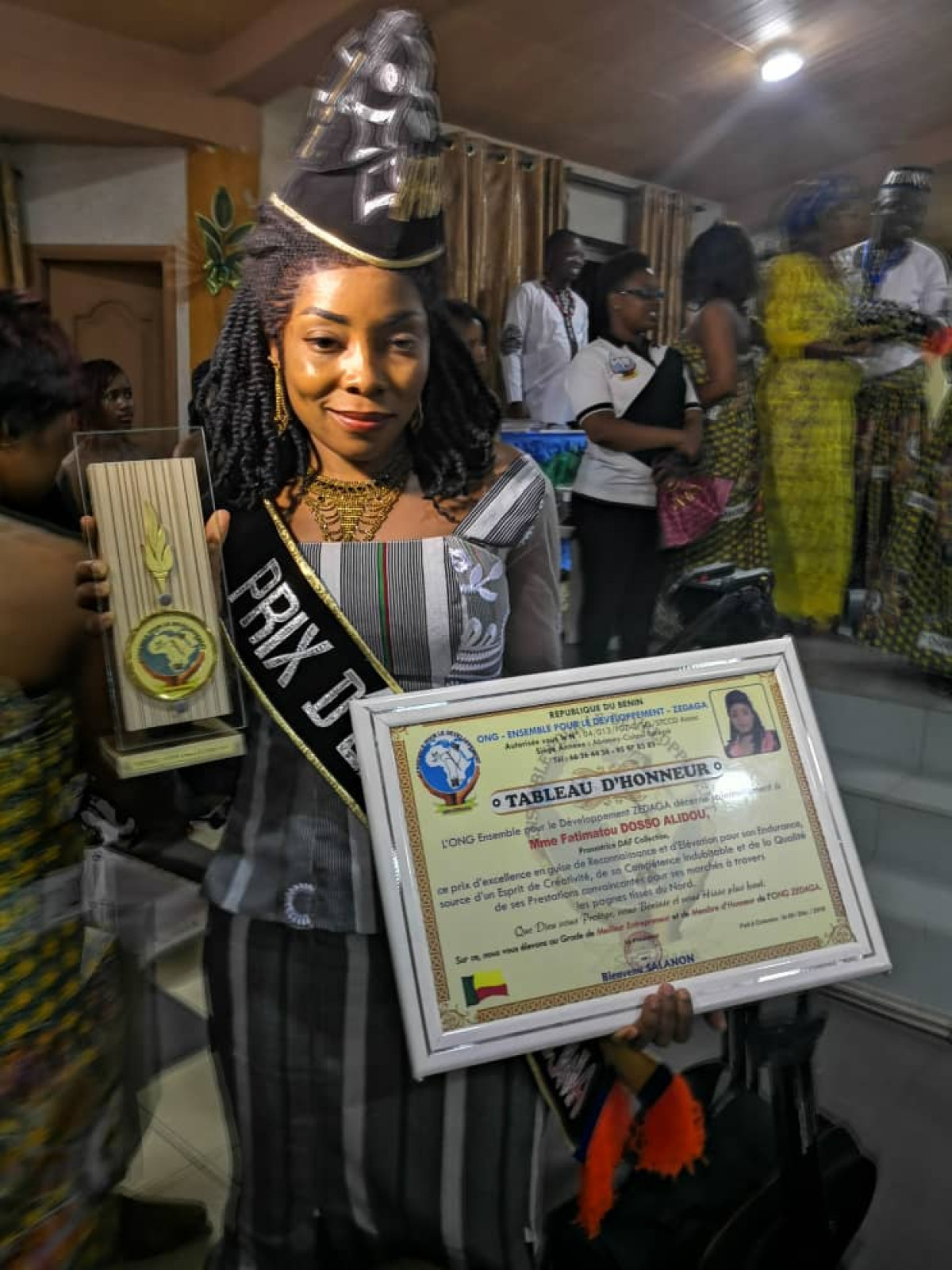 6E ÉDITION DES TROPHÉES NYONWA : Dosso Alidou Fatoumata distinguée