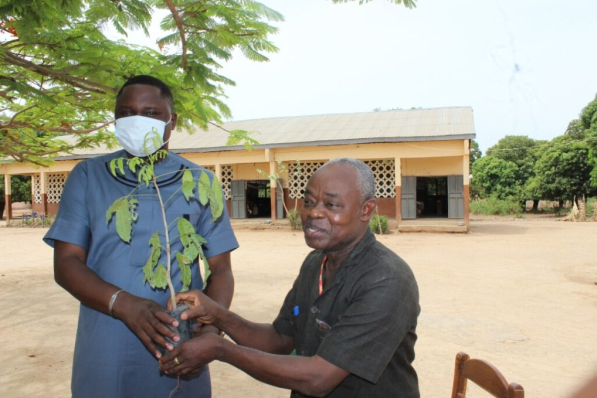 BANIKOARA/PROJET DE VERDISSEMENT DES ETABLISSEMENTS PRIMAIRE ET SECONDAIRE : Le maire Sarako Tamou donne le top