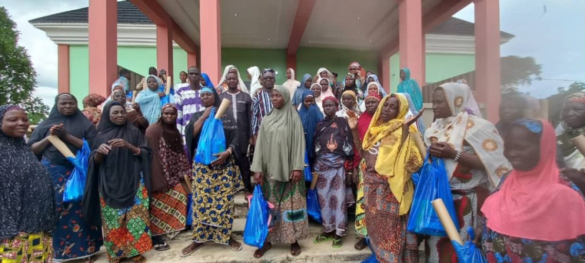 DON DE KITS SCOLAIRES À NIKKI : Roland Lafia permet aux nécessiteux d’aller à l’école