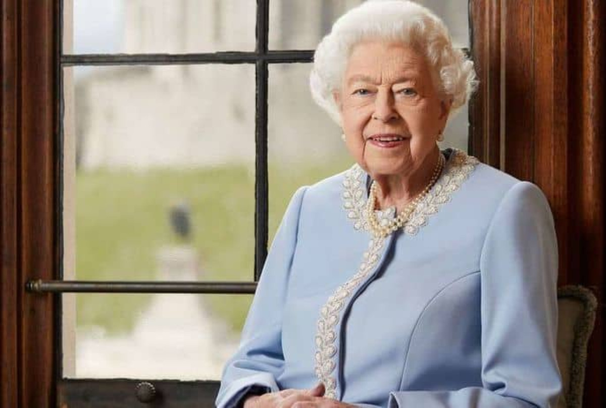 APRÈS AVOIR BATTU LE RECORD DE LONGÉVITÉ AU TRÔNE,   La reine Elizabeth II d&rsquo;Angleterre trépasse  .Voici le nouveau roi d&rsquo;Angleterre