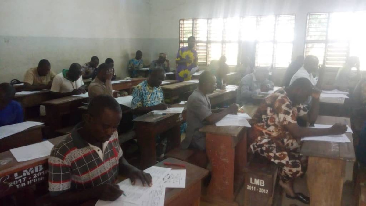 SESSION DE REMPLACEMENT DE L&rsquo;ÉVALUATION DIAGNOSTIQUE A PARAKOU : Des enseignants composent dans le calme en présence du ministre Mahougnon Kakpo