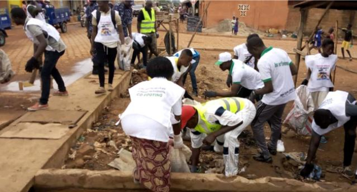 ECO FOOTING A PARAKOU : L’Ong Adécom pour un environnement sans sachet
