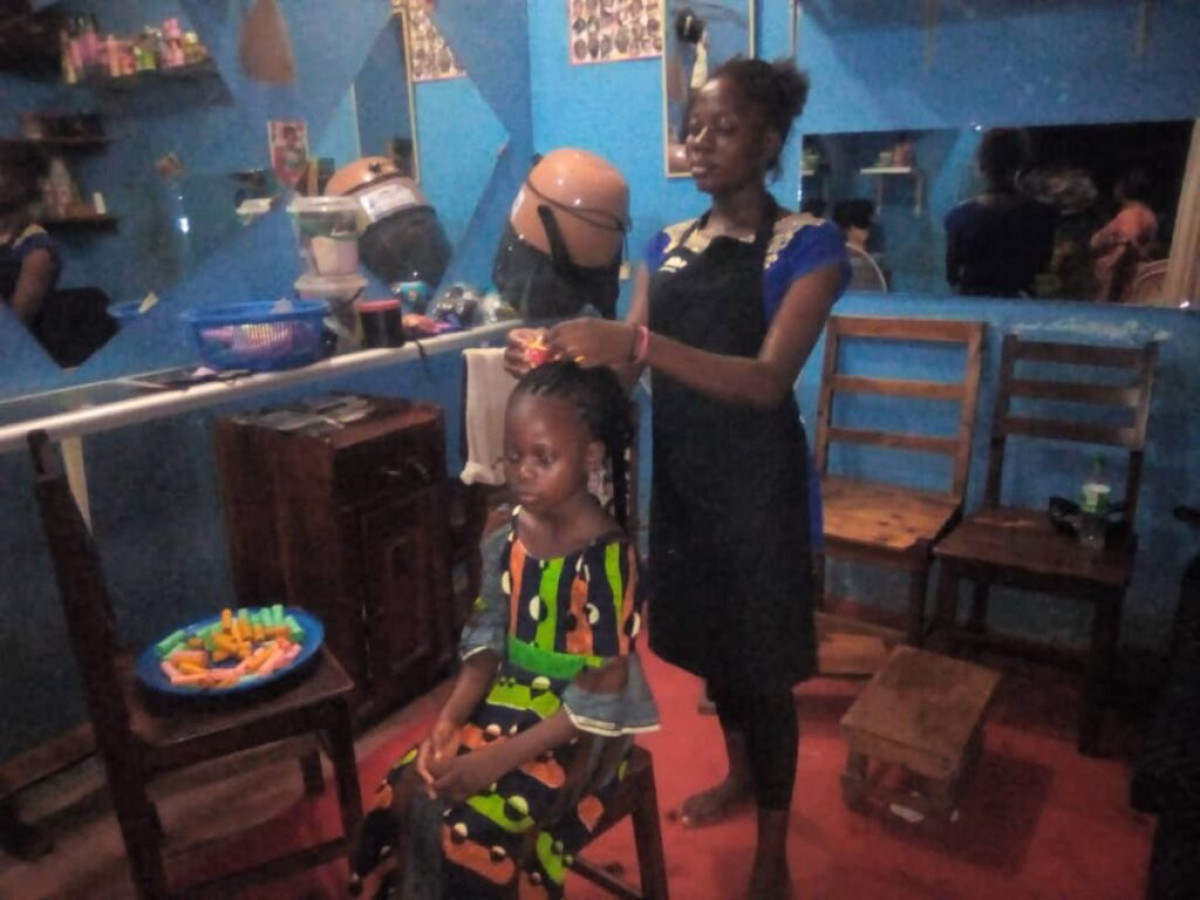 PRÉPARATIFS DES FÊTES DE FIN D’ANNÉE A PORTO-NOVO : Faible affluence des clients dans les ateliers