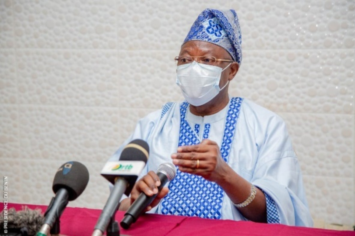 REFORMES CURRICULAIRES DANS L&rsquo;ENSEIGNEMENT PRIMAIRE AU BENIN : Le ministre Salimane Karimou échange avec des acteurs éducatifs