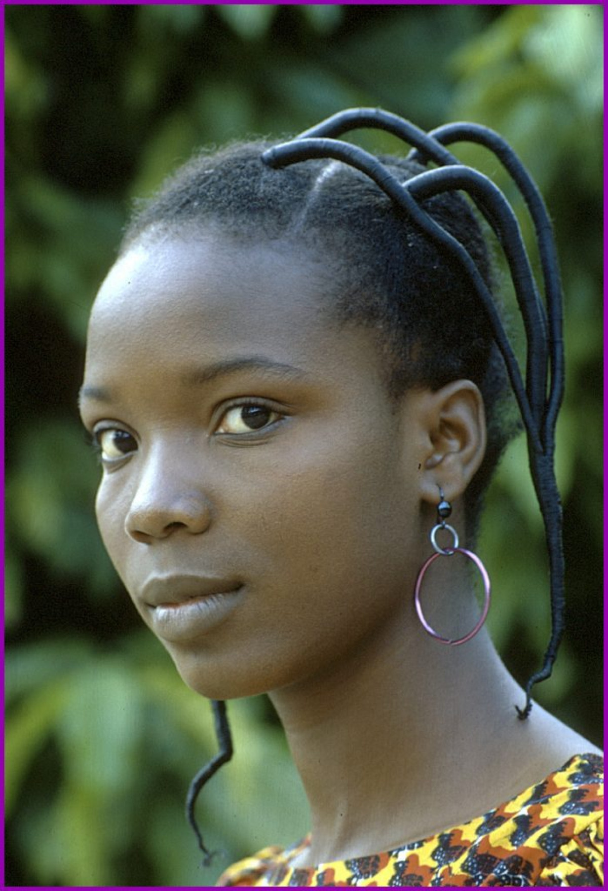 CHRONIQUE DES US ET COUTUMES : Les tresses de la beauté noire