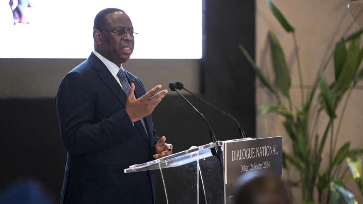 PRÉSIDENTIELLE AU SÉNÉGAL   :   Le scrutin finalement fixé le 24 mars      . Le gouvernement dissout