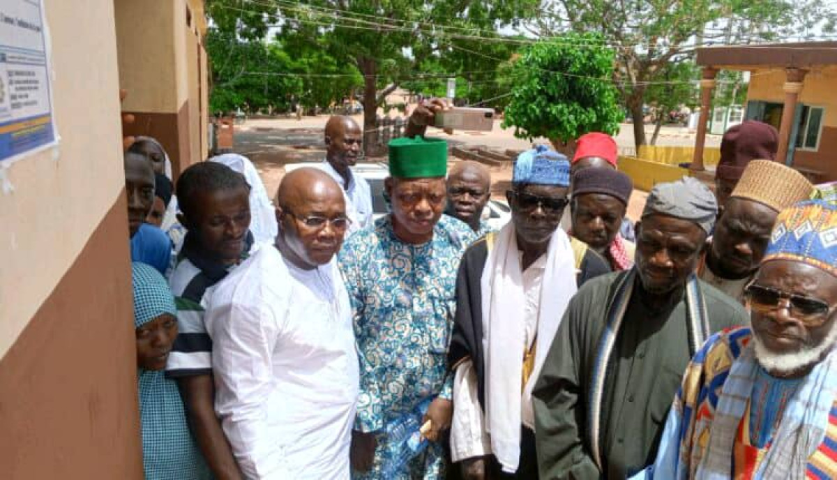 DJOUGOU/AUX FEMMES DU TROISIÈME ARRONDISSEMENT : El Hadj Zoulkifirou Mako offre des kits de fabrication de savons