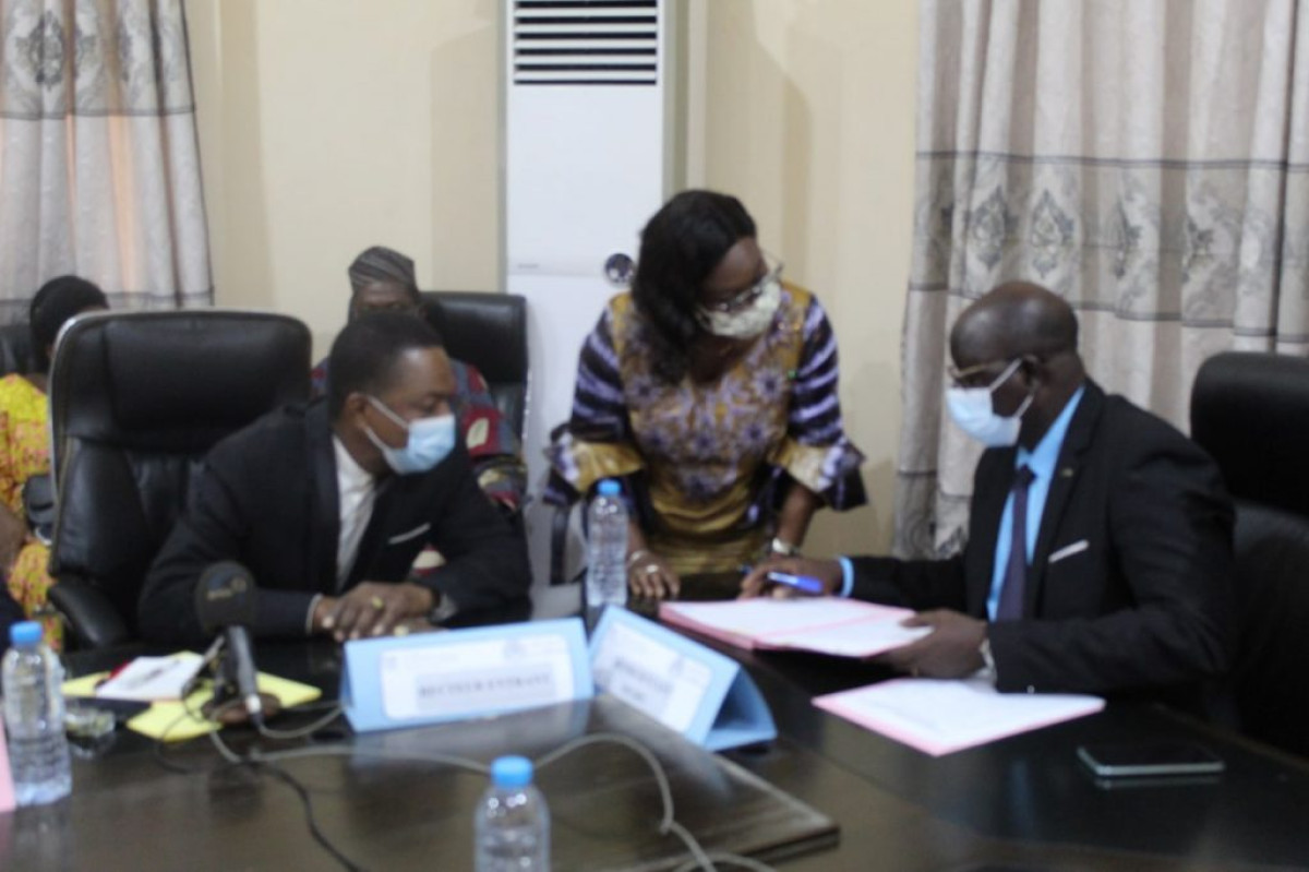 UNIVERSITE NATIONALE DES SCIENCES, TECHNOLOGIES, INGENIERIE ET MATHÉMATIQUES D&rsquo;ABOMEY : Le professeur Joachim Gbénou installé dans ses nouvelles fonctions