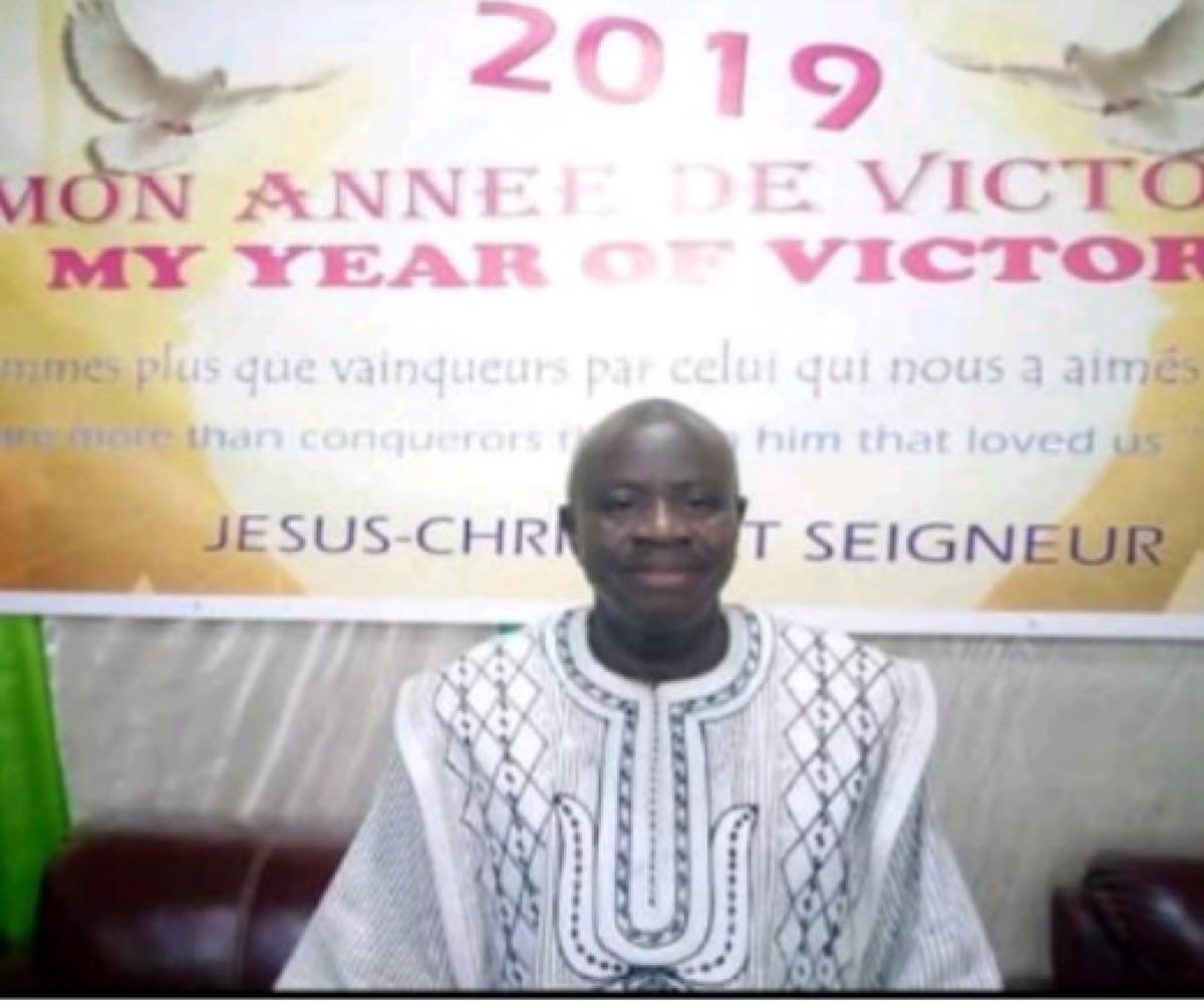 VŒUX DU PASTEUR MICHEL SAMBIÉNI PRESIDENT RÉGIONAL DES ASSEMBLÉES DE DIEU ET DE LA FEMEB DANS LE DÉPARTEMENT DU BORGOU