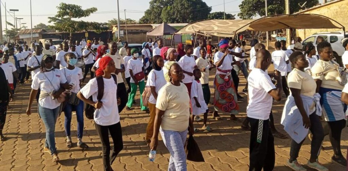 PARAKOU/MARCHE SANTÉ POUR LA PRÉVENTION DES MALADIES NON TRANSMISSIBLES  : La Fondation Hubi &#038; Vinciane sensibilise sur le diabète et l&rsquo;hypertension artérielle  