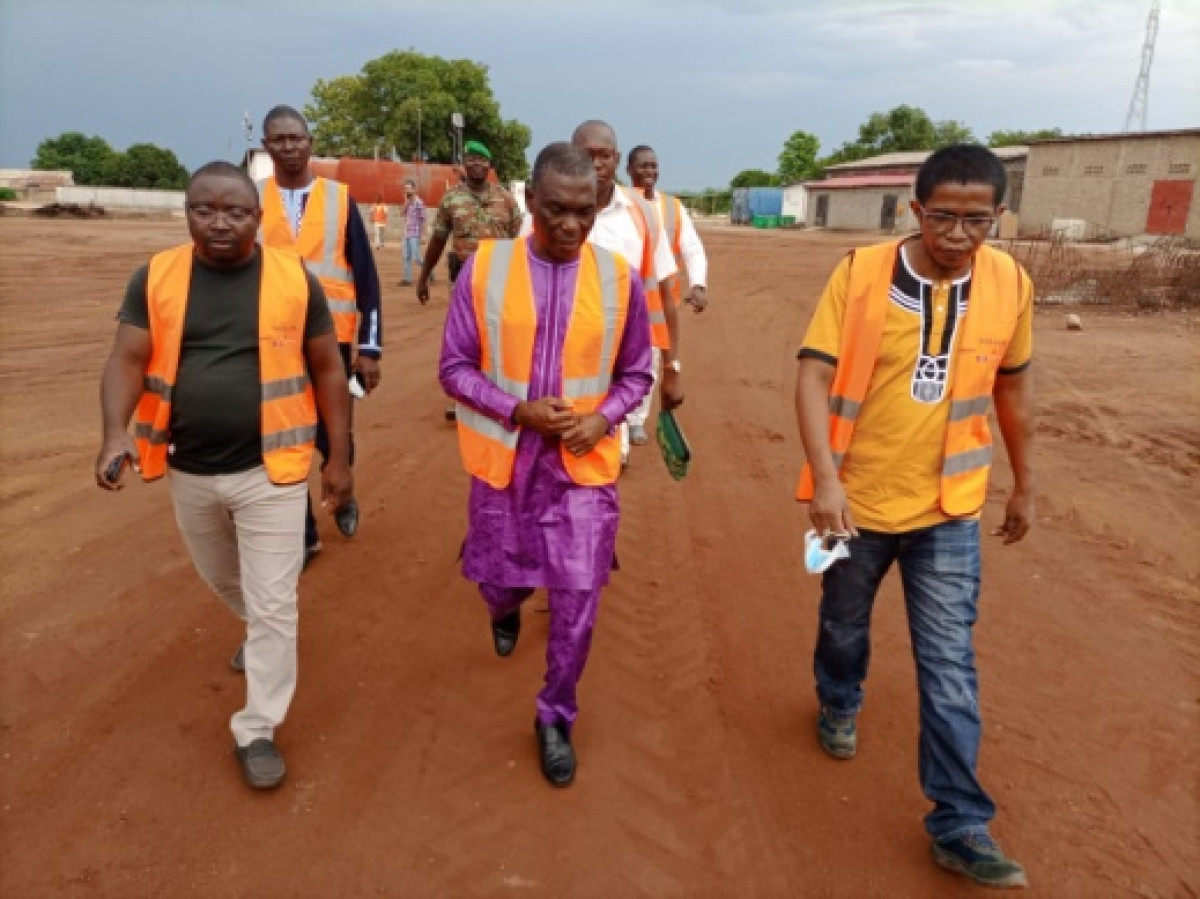 CONSTRUCTION DE L&rsquo;HÔPITAL DE ZONE DE TCHAOUROU ET DE LA ROUTE BÉTÉROU-TCHAOUROU-KASSOUALA : L&rsquo;He Bio Sounon Bouko satisfait de l&rsquo;évolution des travaux