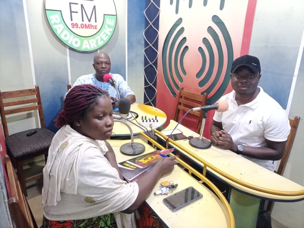 3E JOURNÉE DE LA TOURNÉE D’IMMERSION À PARAKOU : Arzèkè Fm a accueilli l’équipe de Daabaaru