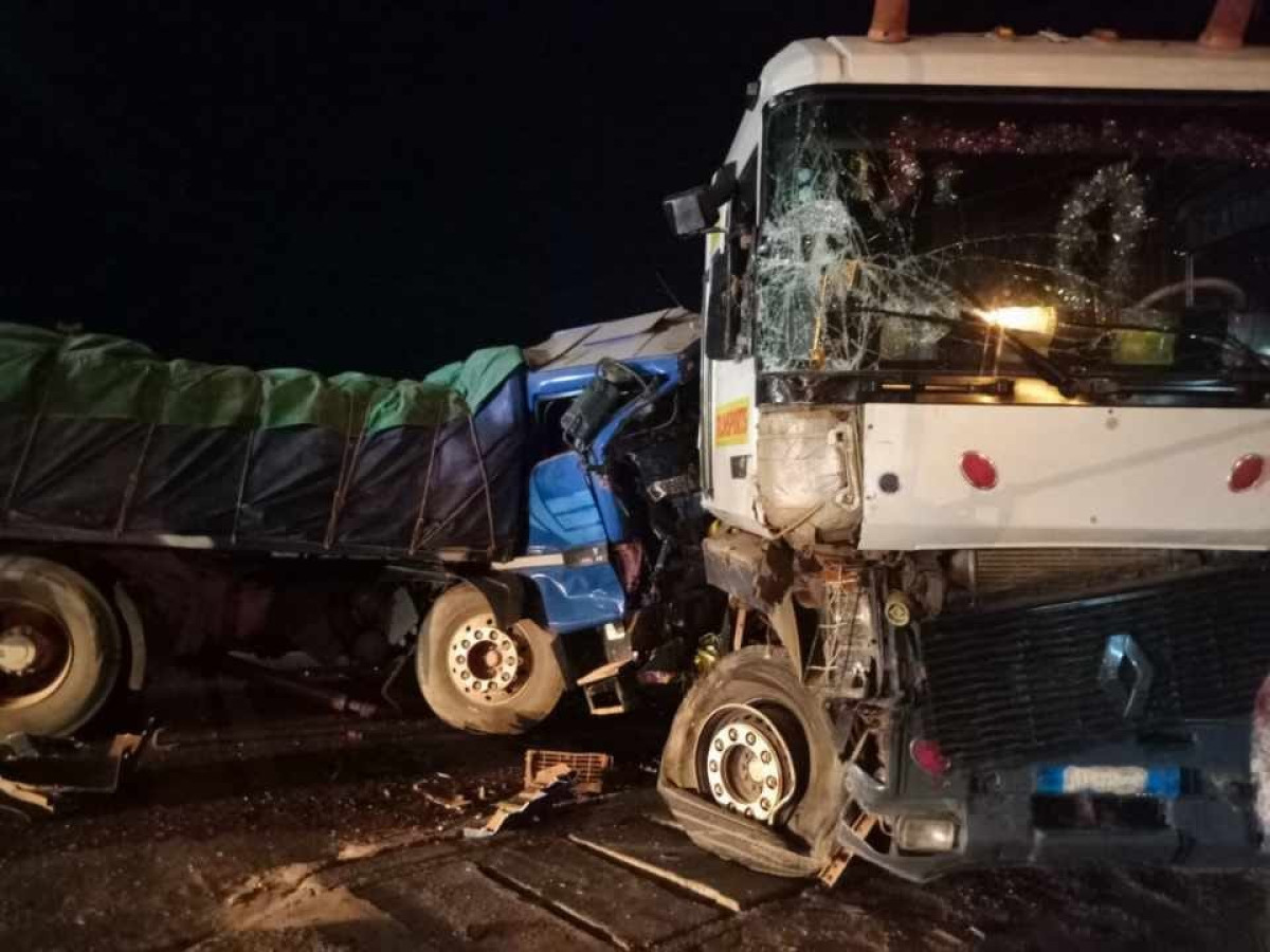 ACCIDENT DE CIRCULATION À PARAKOU :  Deux camions gros porteurs entrent en collision 
