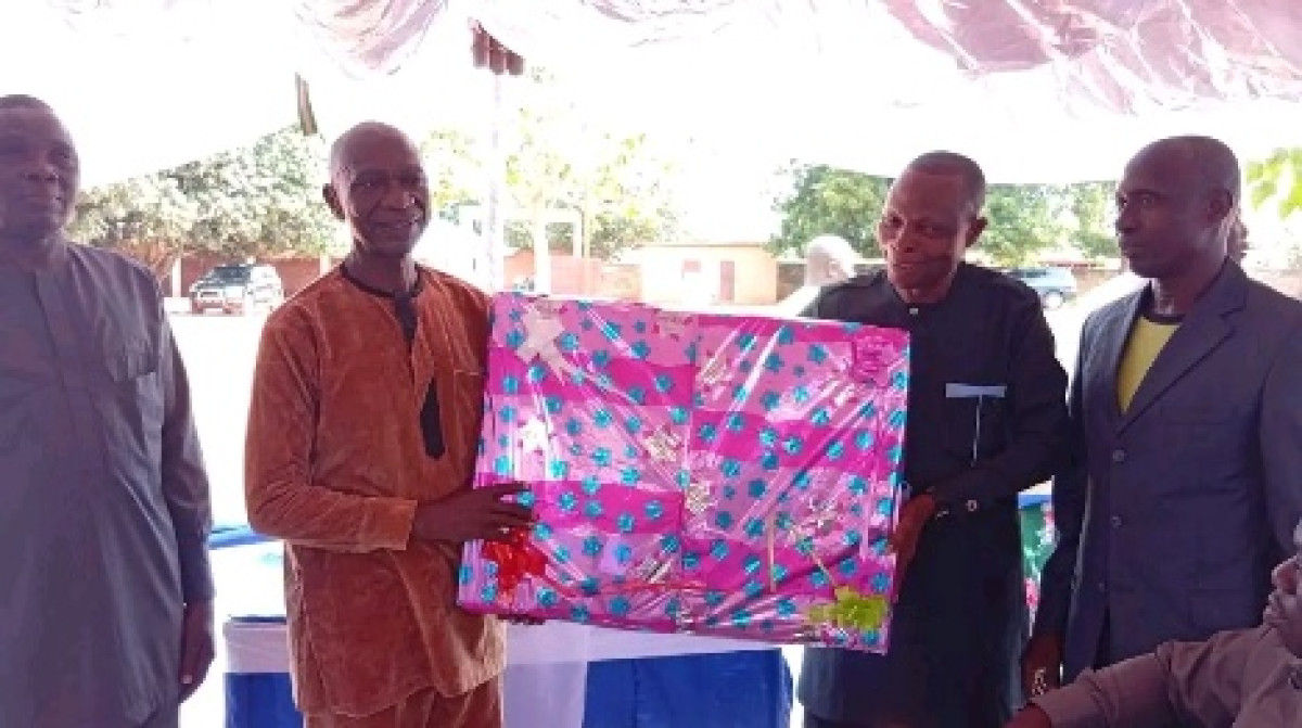 Ancien directeur du Ceg Toviklin à la retraite: Paulin Edah célébré par les enseignants Acdpe