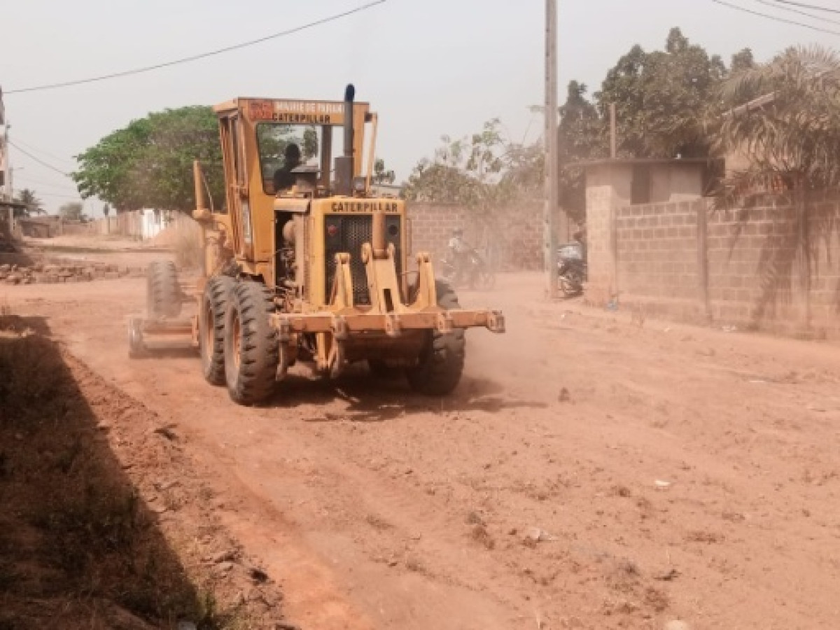 REPROFILAGE DES RUES DANS LES TROIS ARRONDISSEMENTS DE PARAKOU : Inoussa Zimé Chabi soulage ses populations