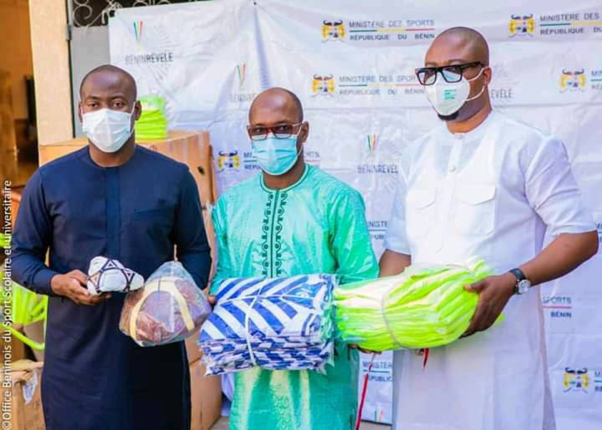 SPORT AU BENIN : Le ministre Homeky dote des classes sportives de matériels et équipements