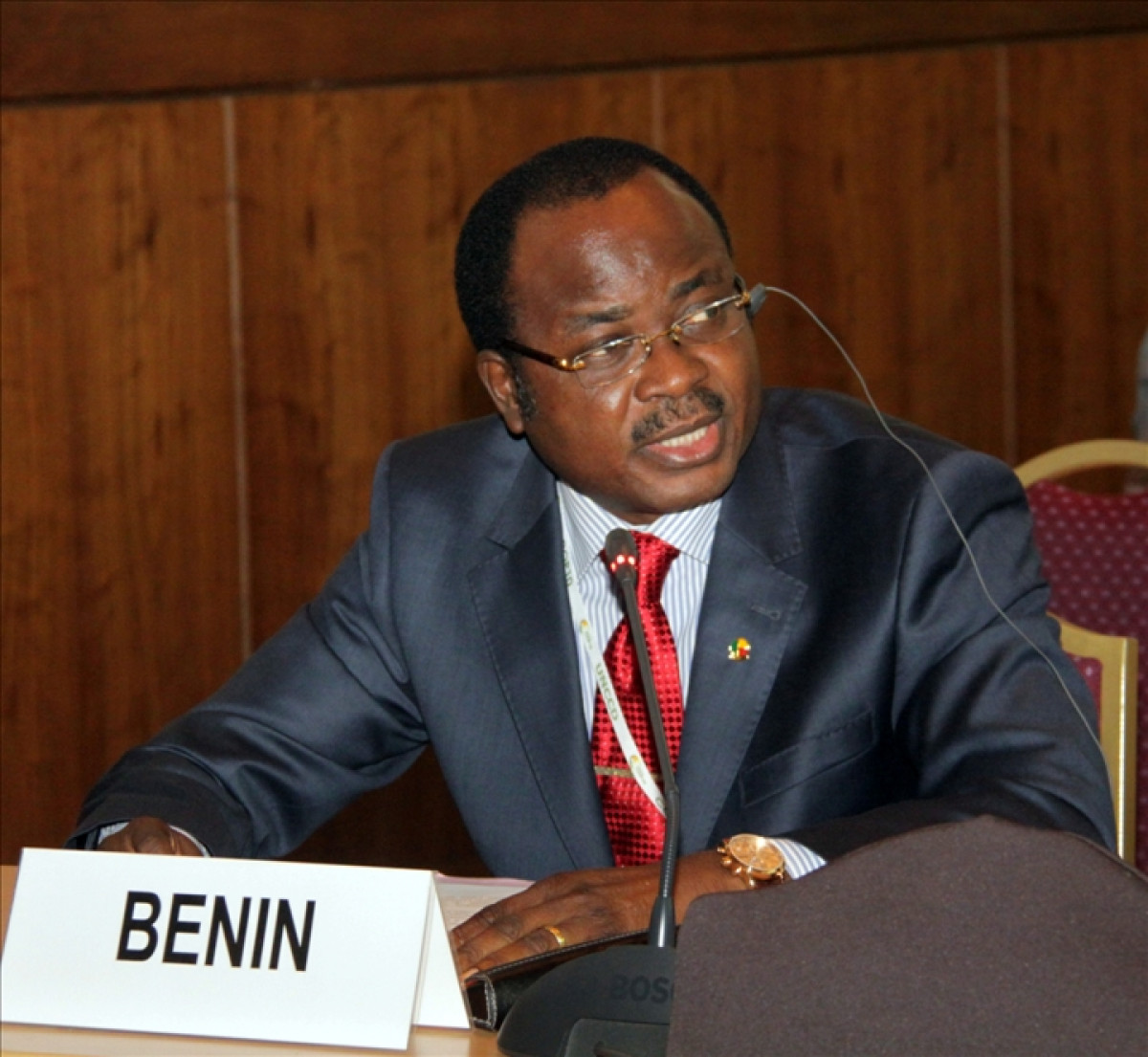 MAFIA FONCIÈRE À ABOMEY : L’ancien Ministre Ahanhanzo-Glèlè bientôt devant la Criet .L’actuel Ministre de la défense Fortunet Nouantin complice ?