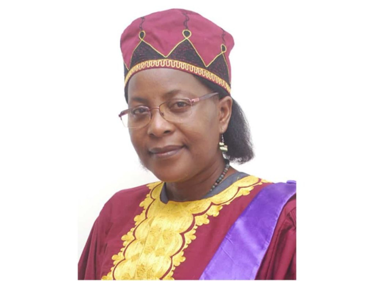 DECISION DE MISE À DISPOSITION DES SUPPORTS DE COURS DANS LES UNB : Eléonore Yayi accompagne les étudiants en ce temps de Covid-19