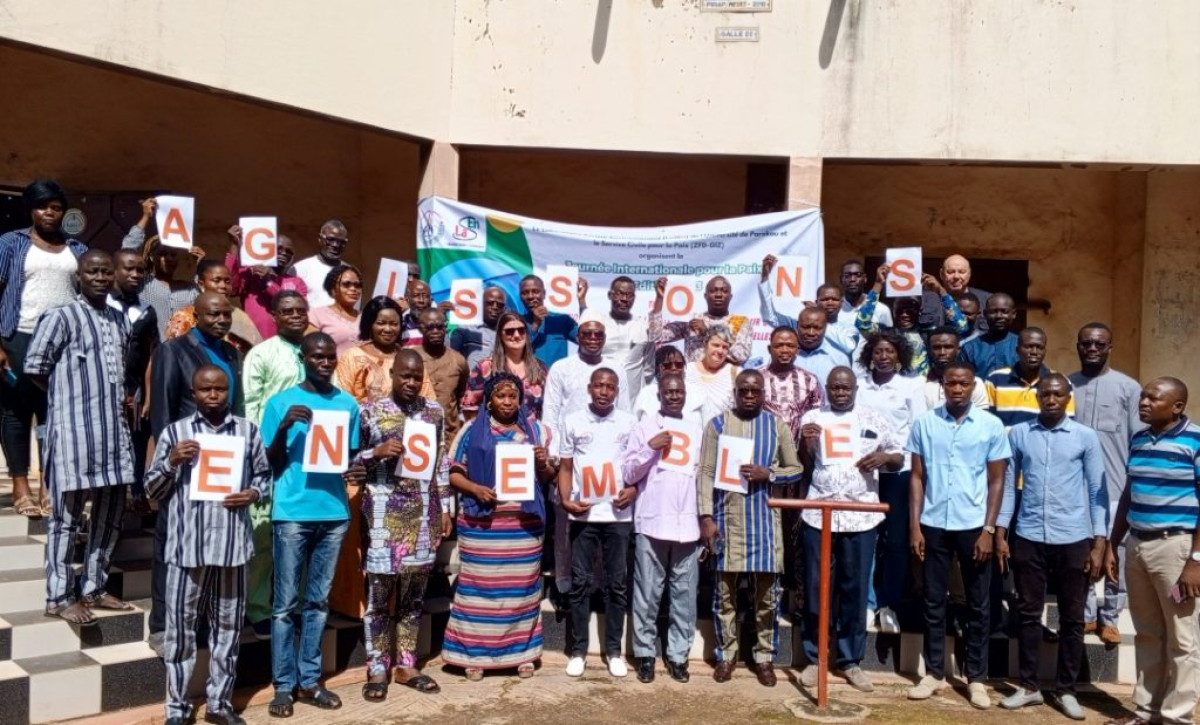 JOURNÉE INTERNATIONALE DE LA PAIX À L&rsquo;UNIVERSITÉ DE PARAKOU : Le Lasen et Zfd/Giz œuvrent pour la cohésion sociale . Pari gagné pour le Prof Mohamed Nasser Baco