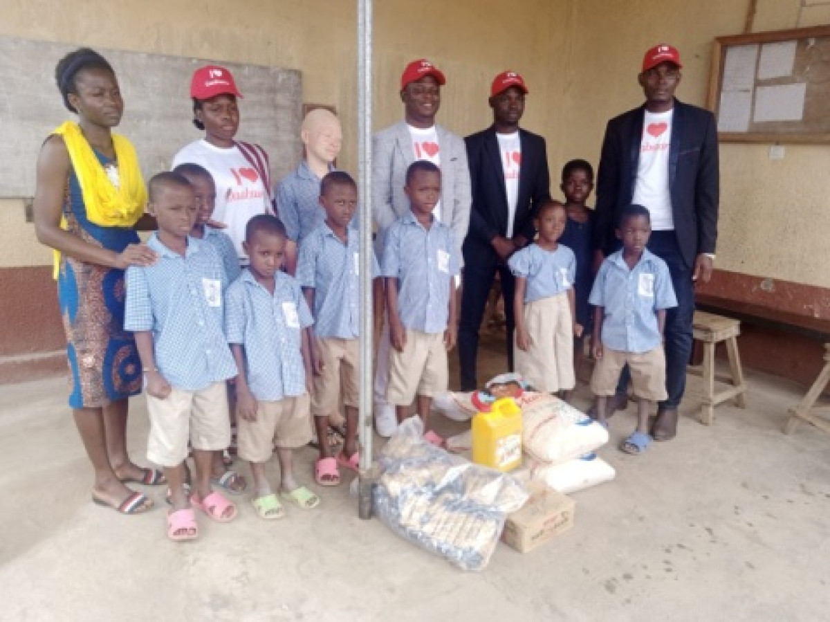 CELEBRANT SES 4 ANS D’EXISTENCE : Daabaaru fait don de vivres à l’orphelinat Saint Jean-Eudes de Guèma