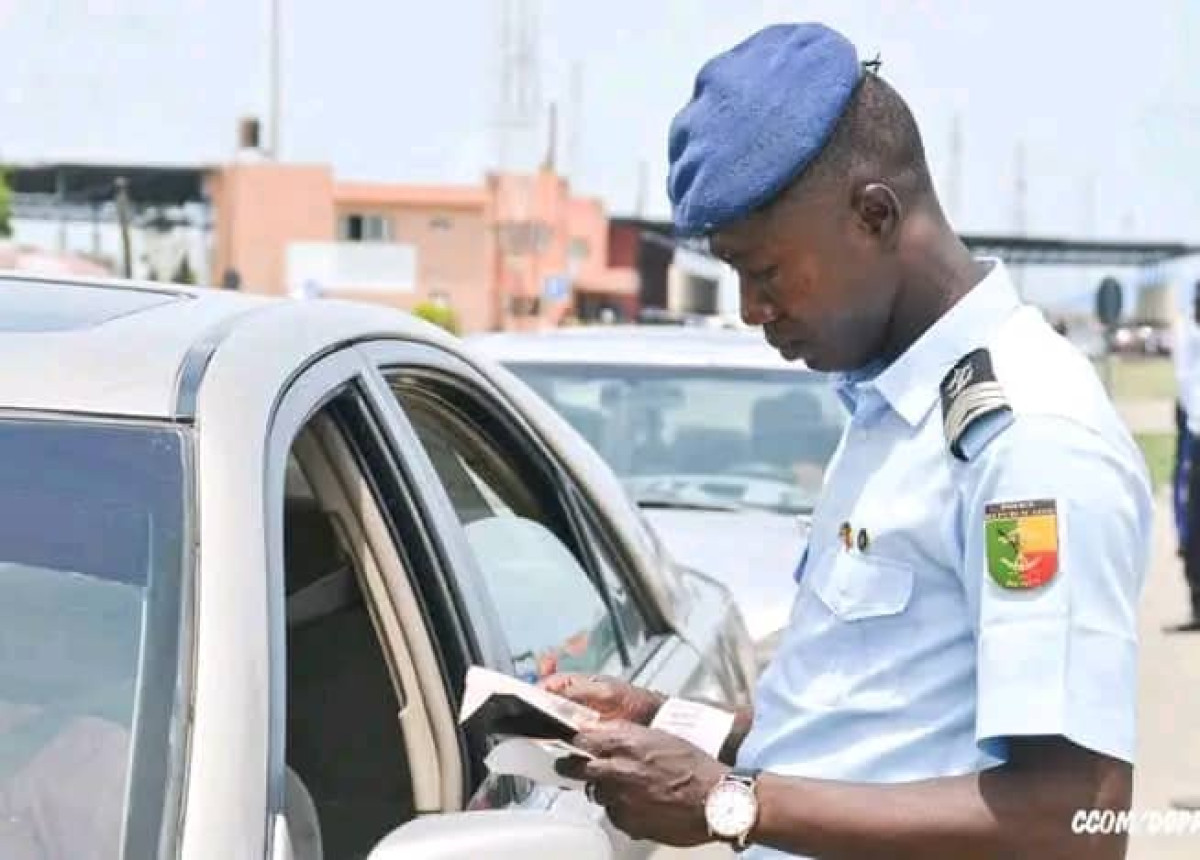 Interdiction des véhicules à vitres opaques ou teintées au Bénin: les précisions de la police républicaine