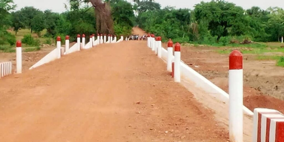 GOGOUNOU : Le maire Bary Tidjani réceptionne plusieurs infrastructures socio-communautaires