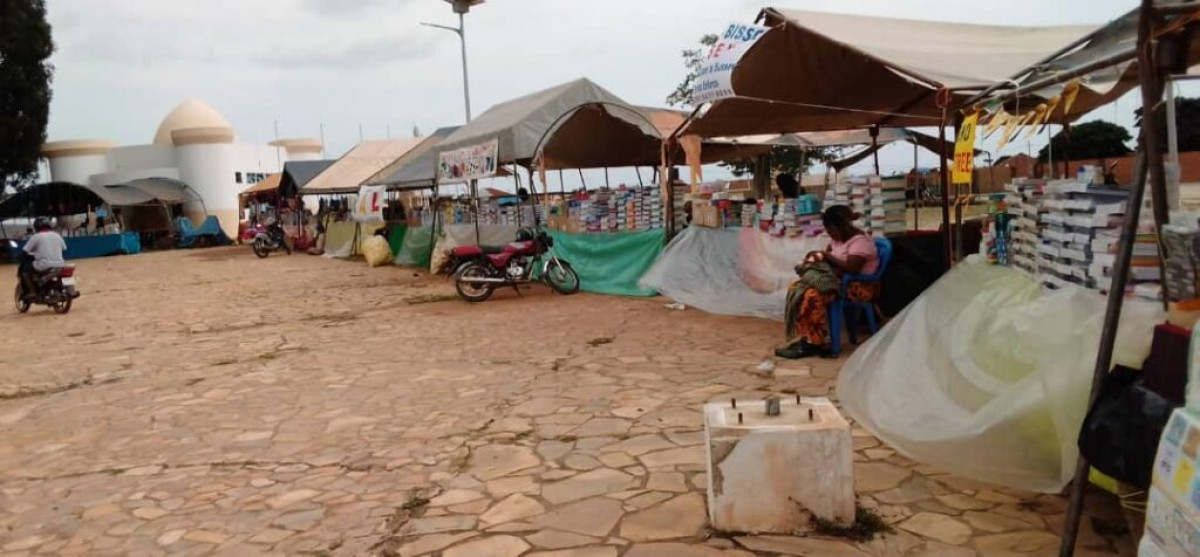 VENTE DE FOURNITURES SCOLAIRES À PARAKOU : Pas d&rsquo;affluence pour l&rsquo;instant