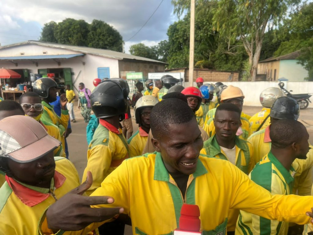 APRÈS L&rsquo;ACCIDENT D&rsquo;UN CONDUCTEUR DE TAXI MOTO CAUSÉ PAR UN CONTRÔLE ROUTIER À PARAKOU : Les « zemidjanmens » très remontés contre les éléments de Soumaïla Yaya