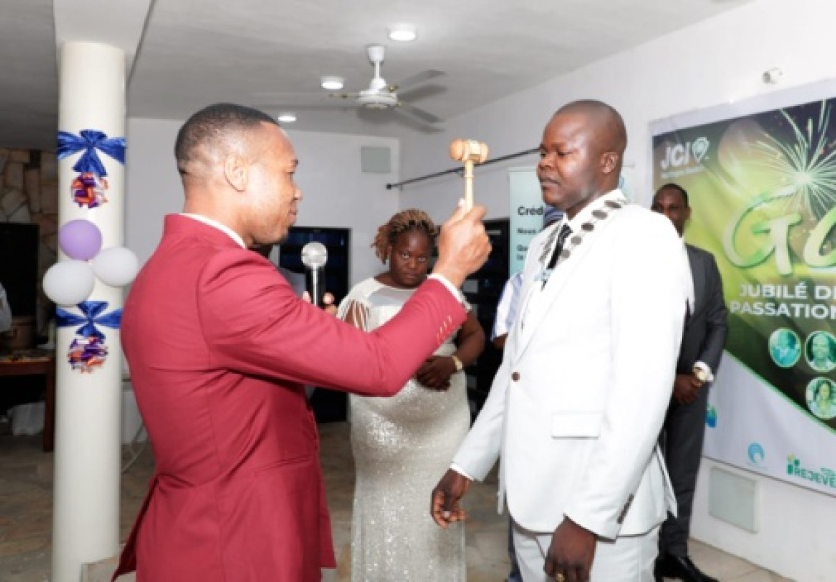 JUBILÉ DE CRISTAL ET PASSATION DE CHARGE À LA JCI NATITINGOU BAOBAB : 15 années d&rsquo;impacts communautaires célébrées